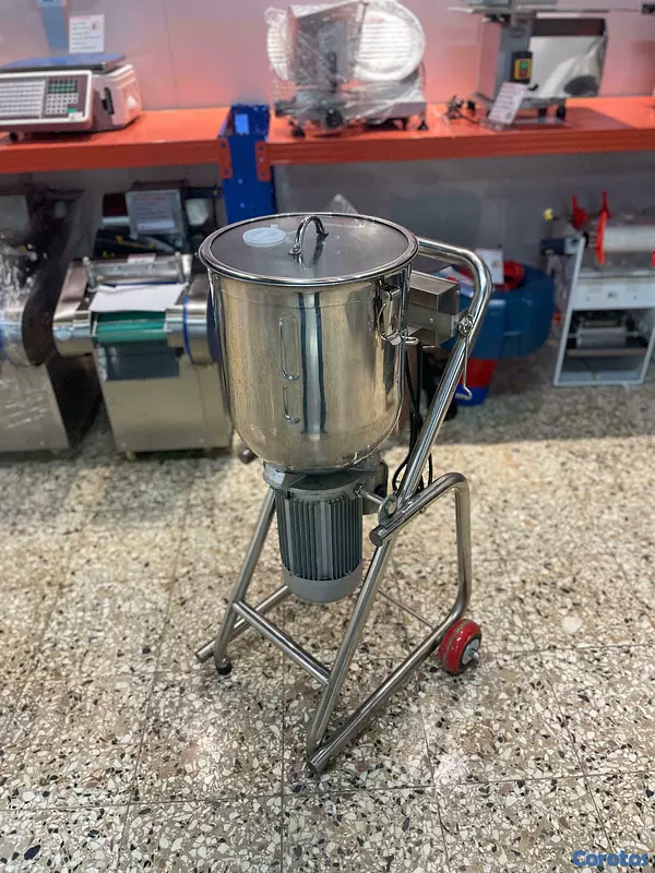 equipos profesionales - Licuadora trituradora para cocina industrial 6
