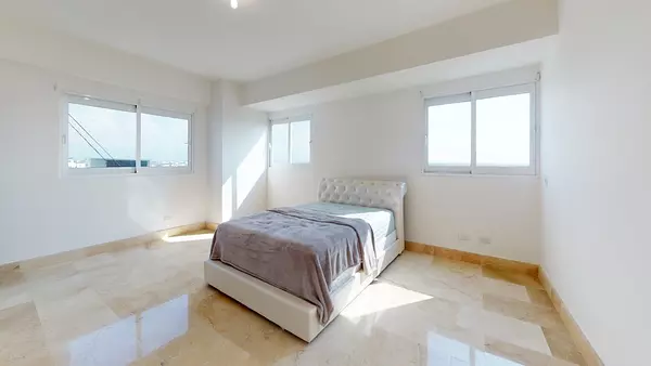 apartamentos - Exquisito Apartamento en Preciosa Torre, La Esmeralda  6