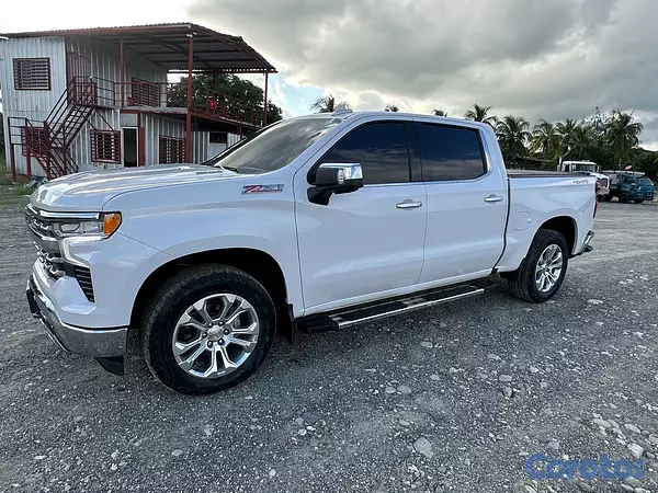 jeepetas y camionetas - Chevrolet Silverado 2023 diesel 7