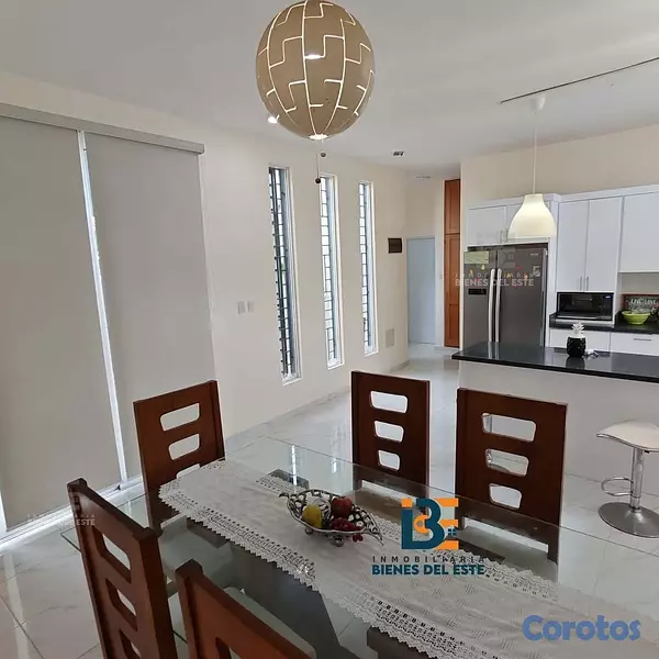 casas - VENDO MODERNA CASA con finos detalles y acabados d 3