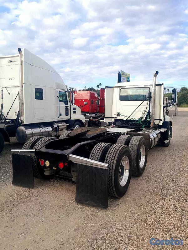 camiones y vehiculos pesados - MACK PINNACLE AÑO 2014 6