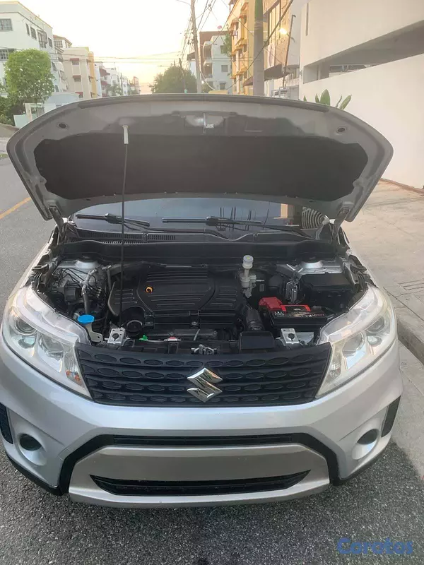 jeepetas y camionetas - Vendo suzuki Vitara 2017 clean car fax cero choque 4