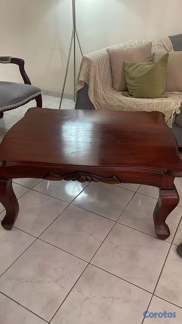 muebles y colchones - EN VENTA MESA DE CAOBA DE CENTRO RD$6,000 2