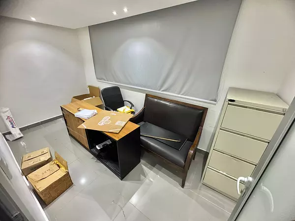 oficinas y locales comerciales - Local Comercial en Alquiler MIRADOR SUR USD 5,000 4