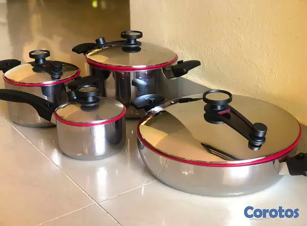 cocina - Se vende juego de 4 ollas Royal Prestige 3