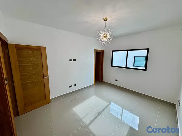 apartamentos - Apartamento En Venta, 6to Piso, Terraza Privada, Piscina. 12
