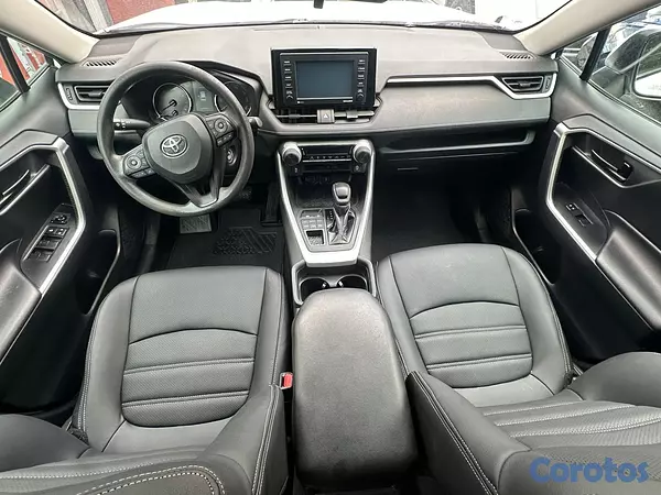 jeepetas y camionetas - Toyota Rav4 LE AWD 2020 5