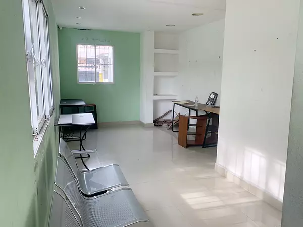 oficinas y locales comerciales - Local céntrico en Bella vista  7