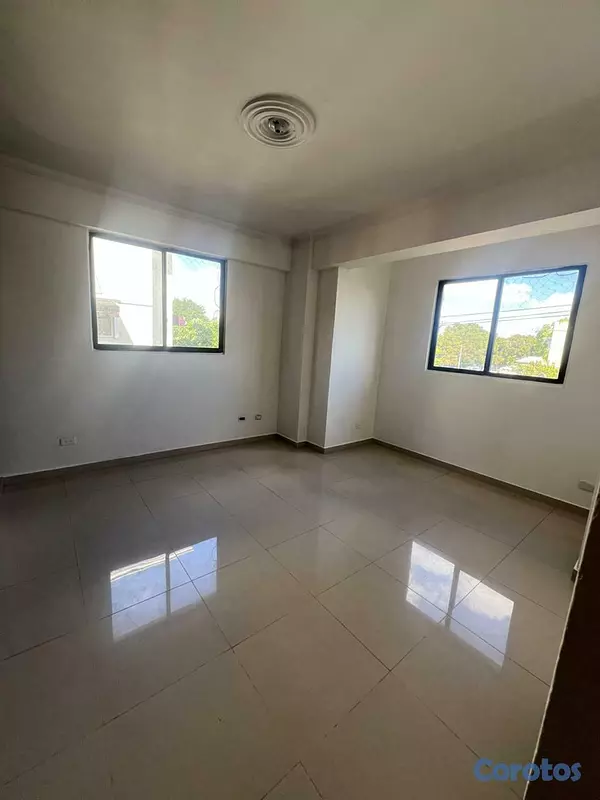 apartamentos - 3er piso apto de 3 hab con 2 parqueos en 9.9 4
