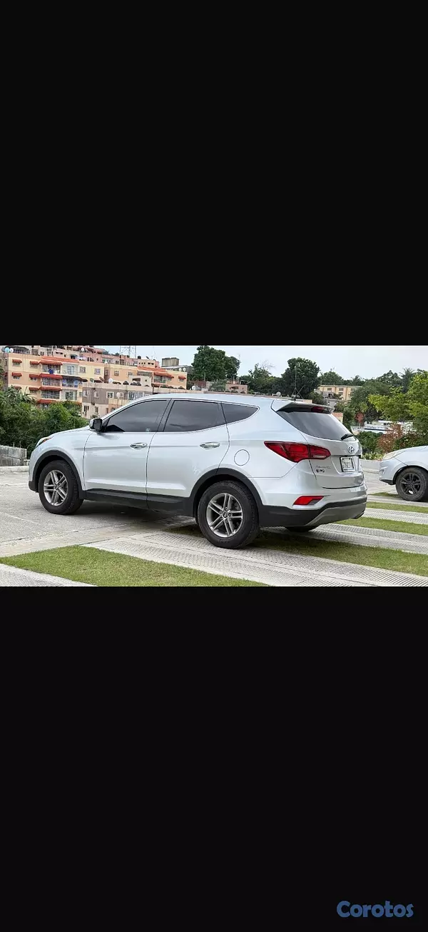 jeepetas y camionetas - 2018 Hyundai Santa Fe Sport 6
