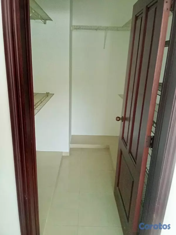 apartamentos - Apartamento en alquiler en Bella Vista 2do piso con Terraza.  3