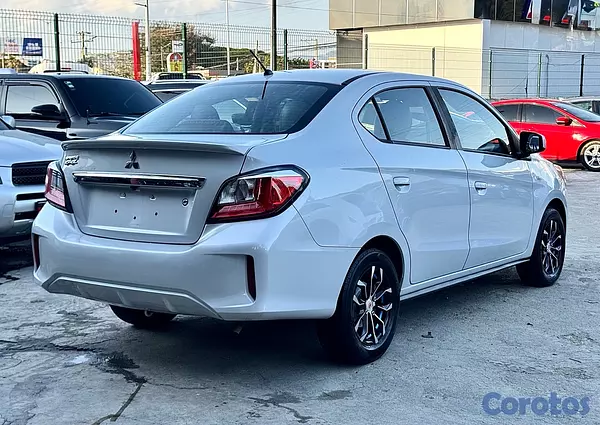 carros - Mitsubishi Mirage G4 2021
 5