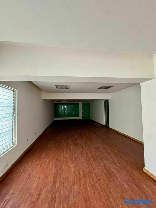 oficinas y locales comerciales -  Local en Alquiler con 350 Metros de 2 Niveles Av. Romulo en Mirador Norte PD589 14