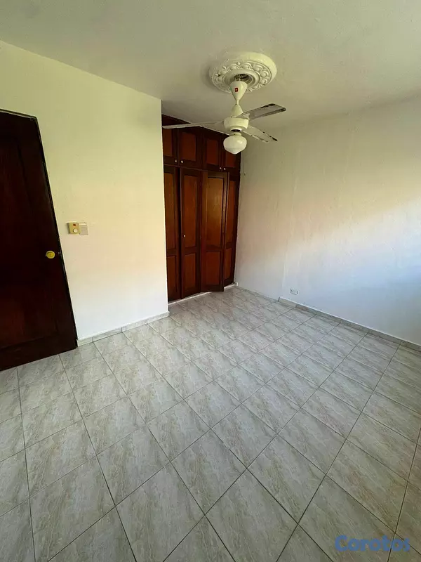 casas - Se alquila vivienda 2do nivel completo- El portal  7