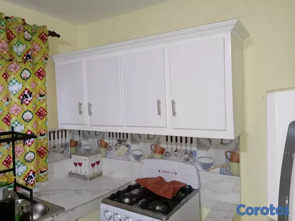 cocina - Gabinete de cocina en madera, blanco  2