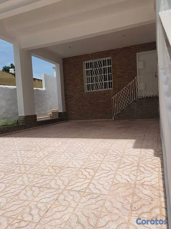 casas - SE VENDE AMPLIA CASA EN COLINAS DE LOS RIOS 3