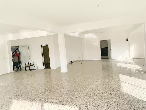 oficinas y locales comerciales - Local espacio amplio y abierto  5