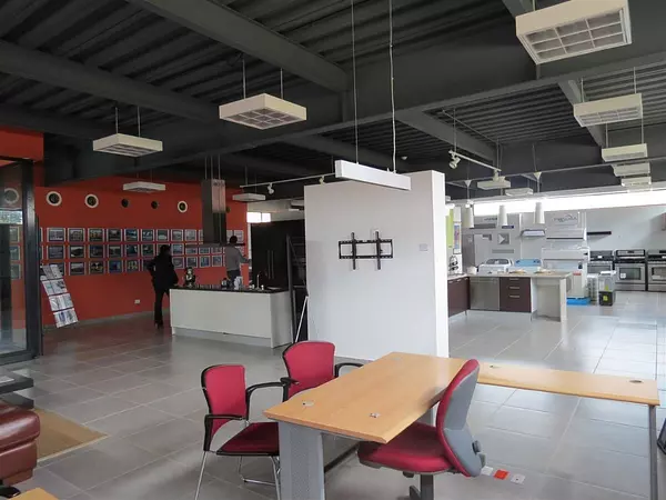 oficinas y locales comerciales - 🔵Alquilo Local 3er piso para oficina en Paraiso
 4
