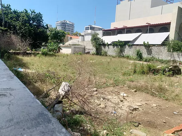 solares y terrenos - Solar en Piantini 1200 metros 7