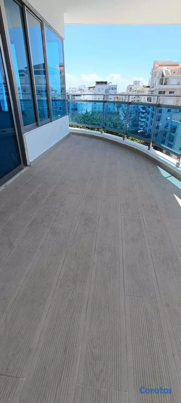 apartamentos - Urb. Real en piso Alto con vista al Mar, 3hab 3