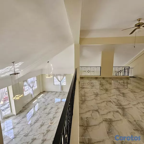 apartamentos - Amplio Apartamento en Venta, Evaristo Morales, 240 m² a Esquina de la 27 de Feb. 12