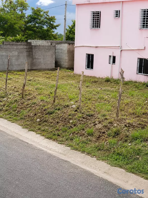solares y terrenos - SOLAR PARA CONSTRUCCION EN RESIDENCIAL BANRESERVAS