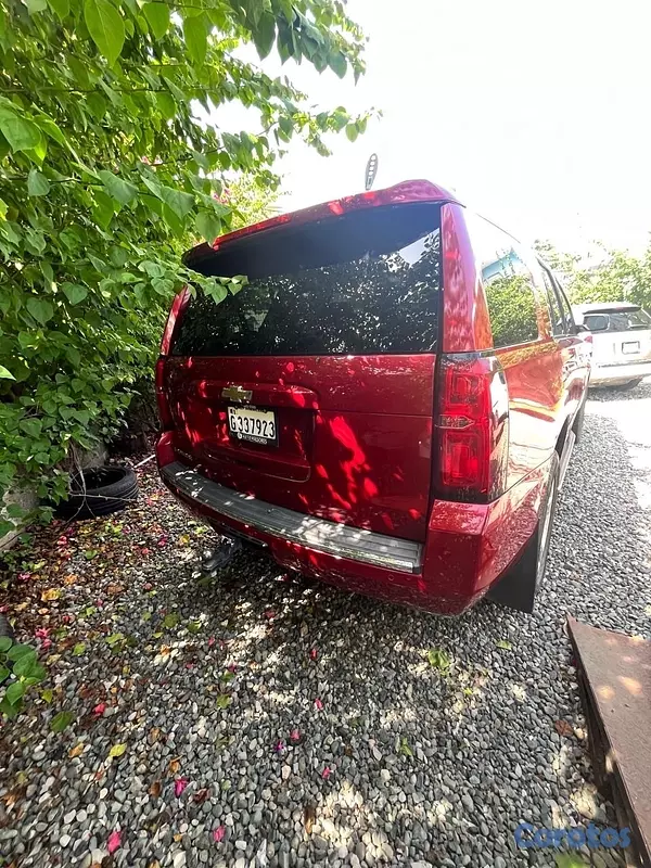 jeepetas y camionetas - 🚗 Chevrolet Tahoe 2015 – ¡Potente, espaciosa y en excelente estado! 💰 8