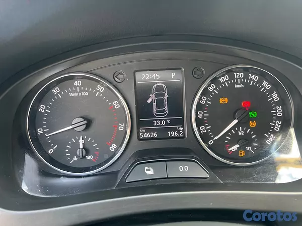 carros - Skoda Rapid Negro 2015: ¡Excelente estado, bajo kilometraje! 7