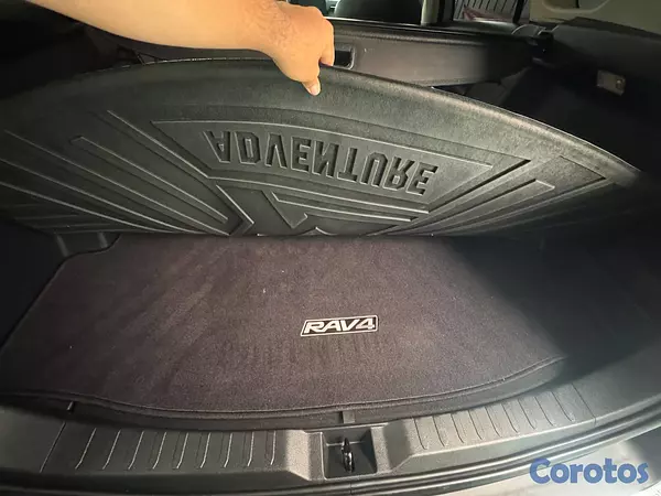 jeepetas y camionetas - 🚙 ¡Toyota RAV4 XLE 2019 – Lista para su nuevo dueñ 6