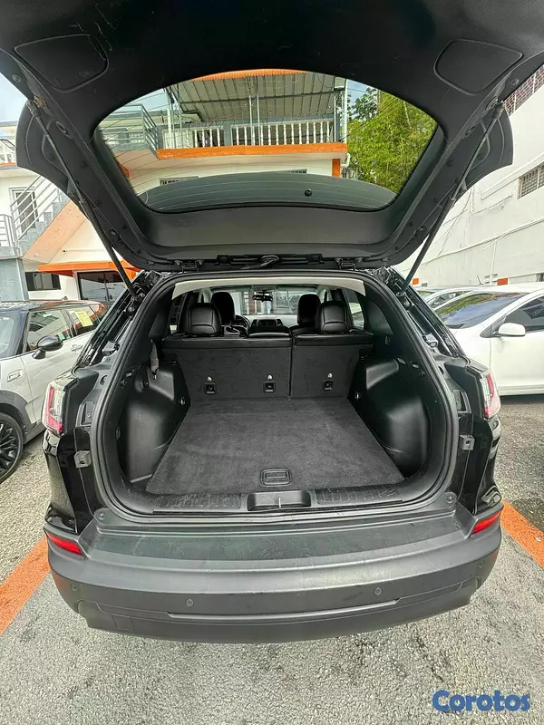 jeepetas y camionetas - Jeep Cherokee Latitude 2019 8
