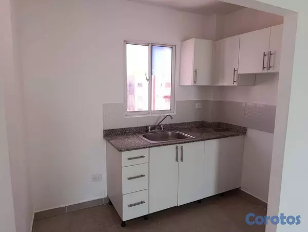 casas - Casa comercial de 320m2 en alquiler en Bella Vista 16