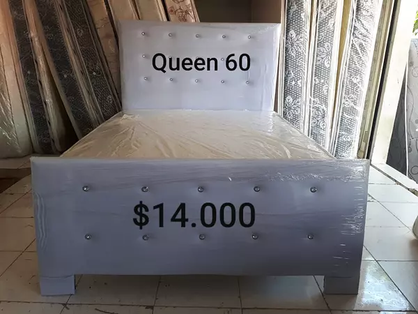 muebles y colchones - Cama Tapizada con Colchón Gris y Blanca  3