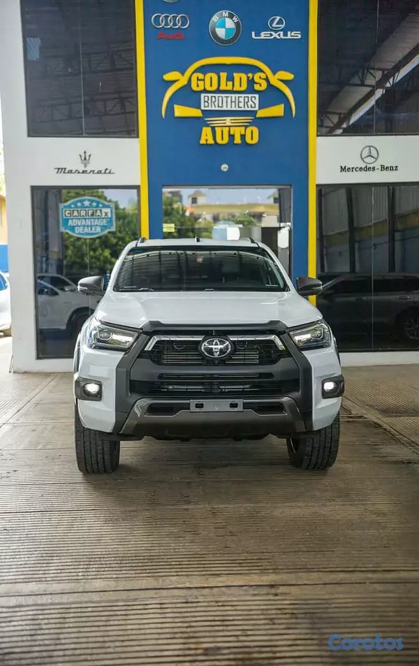 jeepetas y camionetas - Toyota Hilux Conquest 2023 Impecable  2