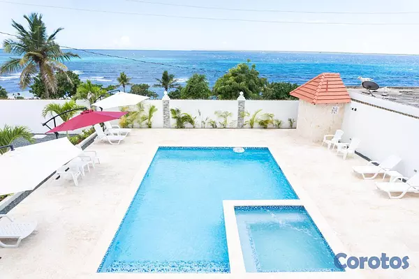 otros inmuebles - Vendo hotel de oportunidad en línea de playa-malec 3