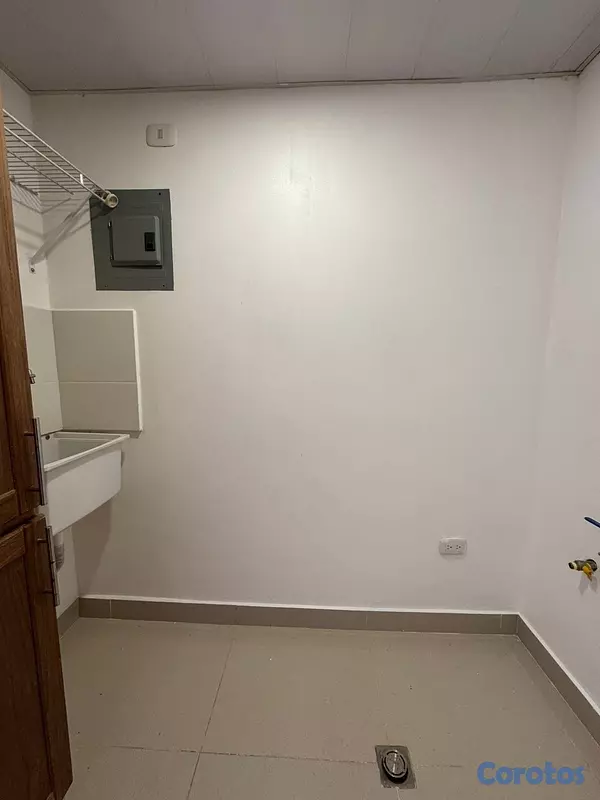 apartamentos - alquilo zona universitaria dos habitaciones 2.5 baños dos parqueos techados  4