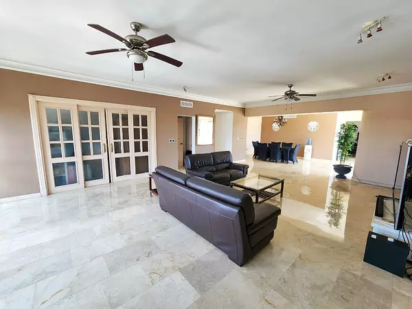 apartamentos - Apartamento en venta Av. Enriquillo, Los Cacicazgos. 300mt2  1