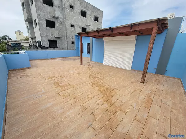 casas - venta de casa en la autopista de san Isidro prado oriental con 341mts de 4hab 9