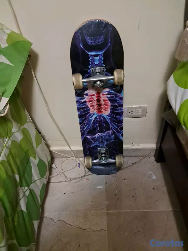 bicicletas y accesorios - Skateboard XOOTZ casi nuevo 2
