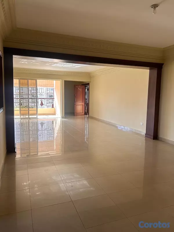 apartamentos - vendo o alquilo la Esperilla tres amplias habitaciones con baño dos parqueos bal 2
