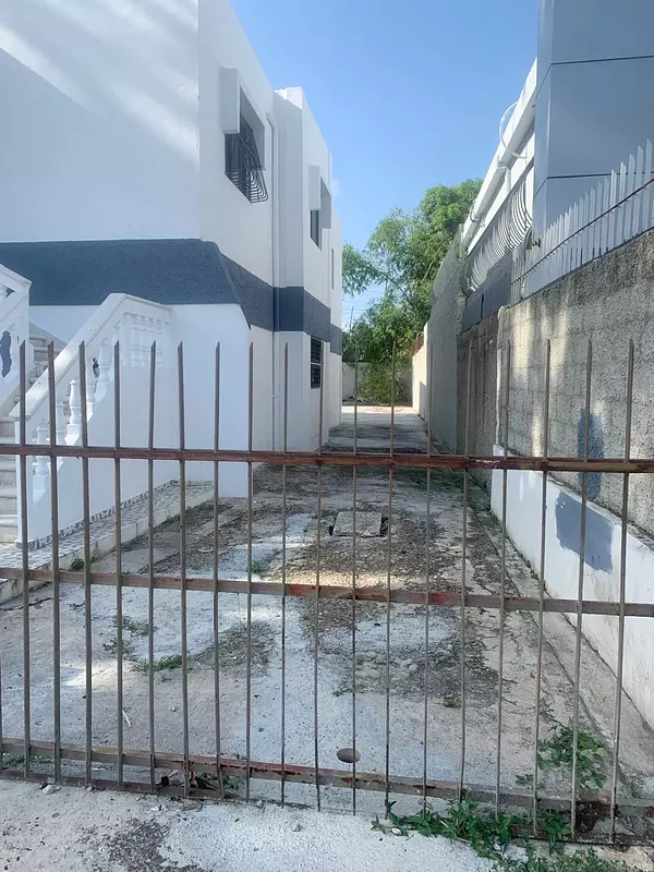 casas - Propiedad comercial  6