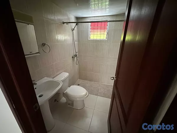apartamentos - ¡Oportunidad! Vendo apartamento en Santo Domingo Oeste. 3er Nivel. 13