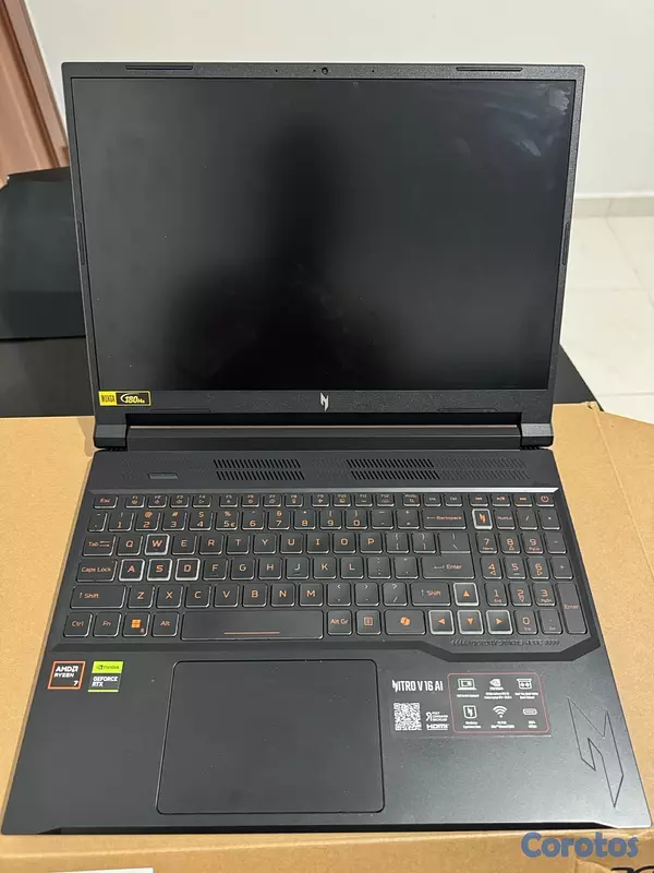 computadoras y laptops - Laptop Gamer Acer Nitro V16 RTX 5050 8GB / Ryzen 7 / 16GB DDR5 / 180Hz 2
