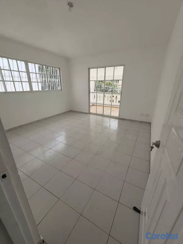 casas - SE VENDE AMPLIA CASA EN COLINAS DE LOS RIOS 4