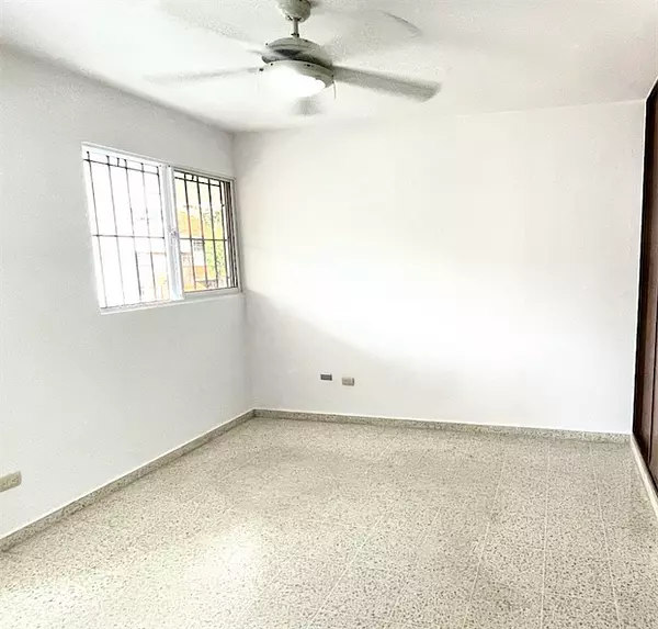 casas - Propiedad comercial en las praderas 6