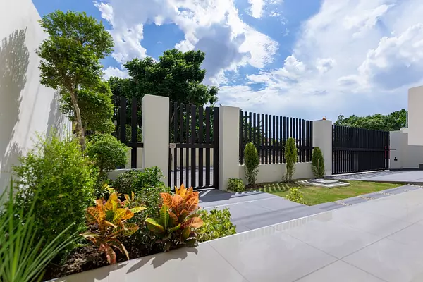 casas - Moderna Vivienda en Residencial Cerrado, Ave. 27 de Febrero 7