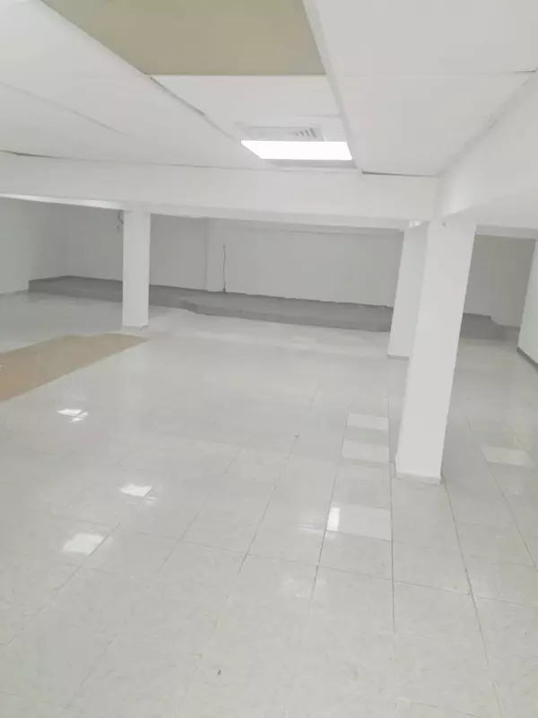 oficinas y locales comerciales - Local céntrico en Evaristo  2