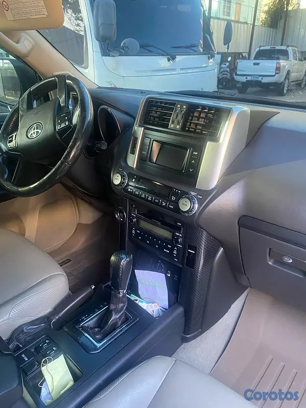 jeepetas y camionetas - prado Toyota VX2013
en buen estado 5