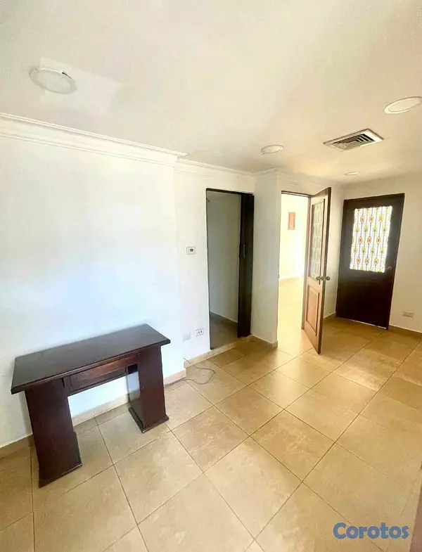 oficinas y locales comerciales - Alquiler de local en Evaristo morales 4