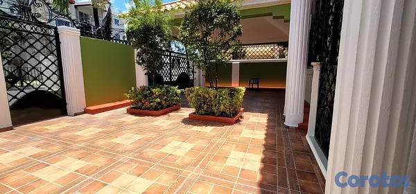 casas - Alquiler casa amplia en Santo Domingo Este Corales 3