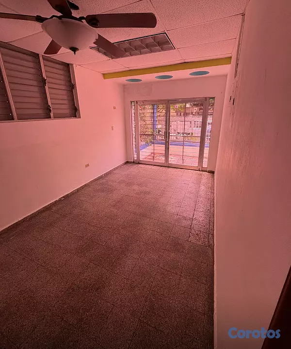 oficinas y locales comerciales - se alquila casa  3
